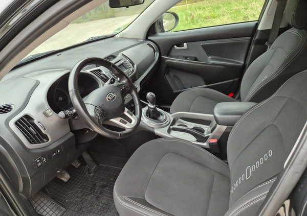 Kia Sportage cena 49900 przebieg: 180000, rok produkcji 2015 z Białobrzegi małe 497